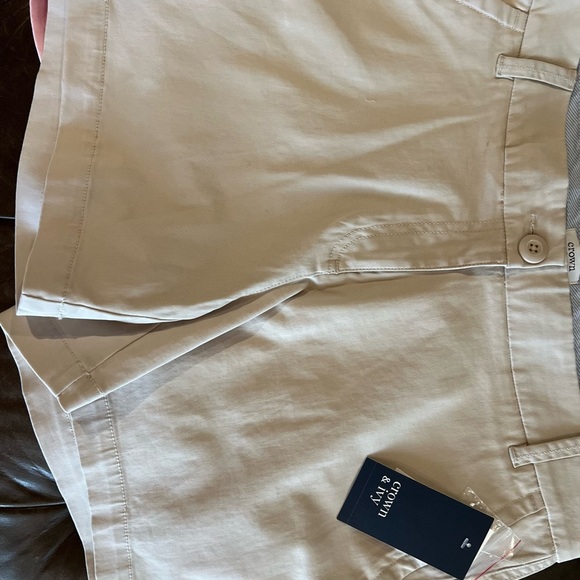 Crown & Ivy three pair of women’s shorts Caroline cut size 8 tan are NWT - Picture 2 of 10